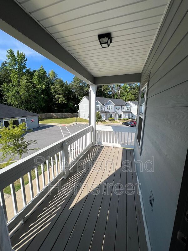 Building Photo - 5055 Mimosa Dr