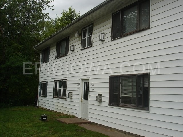 Primary Photo - 1207 O Ave Pl NE