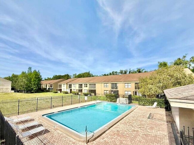 Building Photo - 5143 Puritan Cir