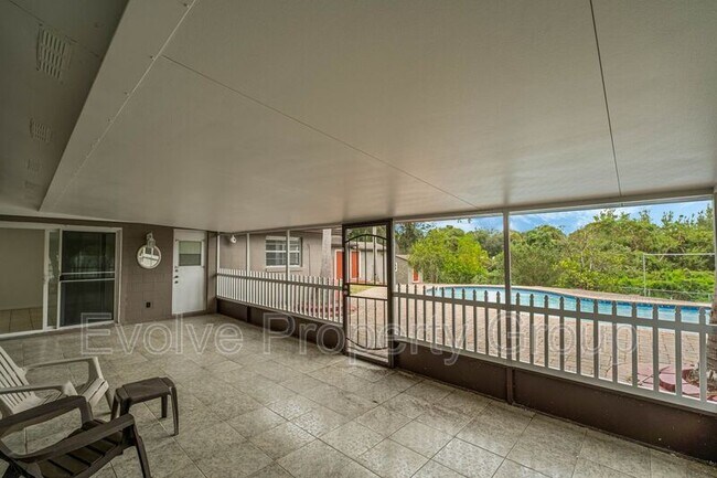 Building Photo - 724 Forest Glen Ct