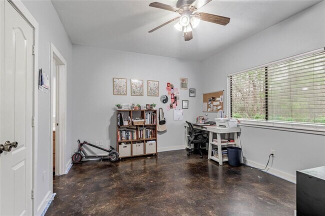 Building Photo - 3122 Molly-