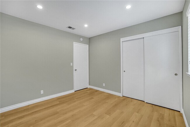 Building Photo - 44506 Sancroft Ave