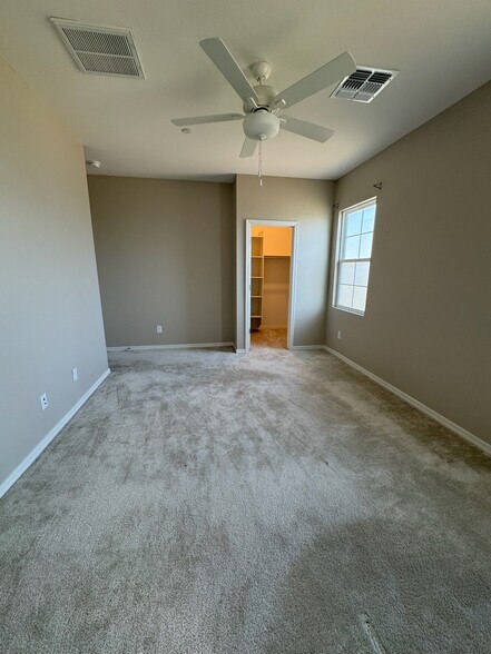 Building Photo - 277 E Azalea Dr