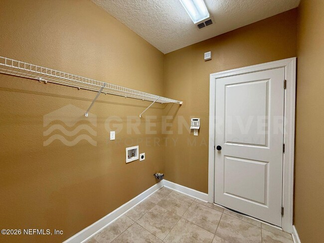 Building Photo - 4019 Cormorant Ln