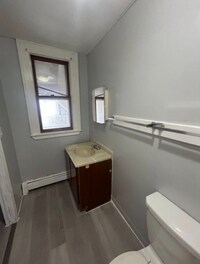 Building Photo - 44 Edgewood St