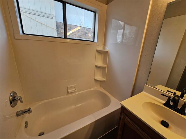 Building Photo - 824 Bailey Dr