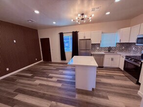 Building Photo - Brand NEW house built this year in Uptown Phx