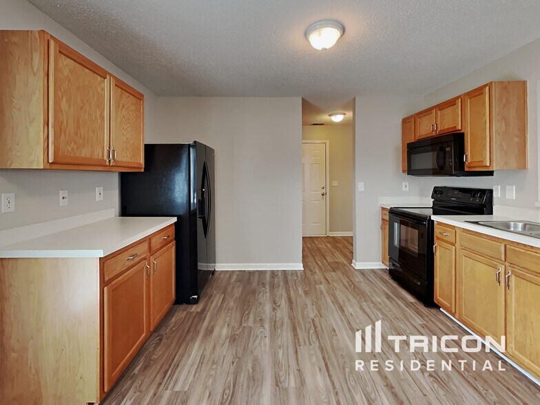 Building Photo - 108 Springway Dr