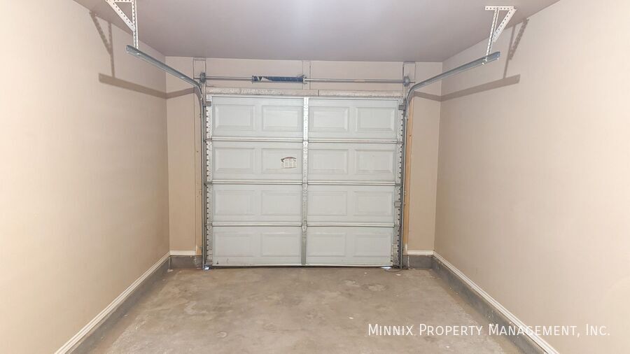 Building Photo - 2520 N Ave O