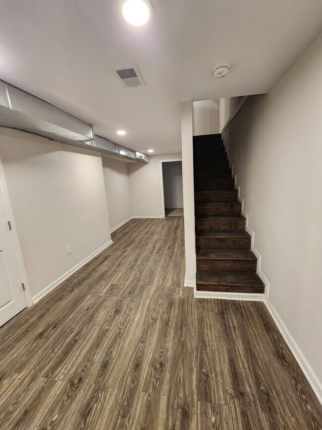 Building Photo - Beautiful 3 bed 3.5 Bath home