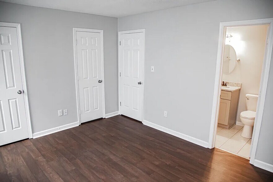 Building Photo - Room in Townhome on Bona Ct