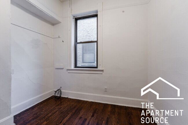 Building Photo - 2525 N Orchard St