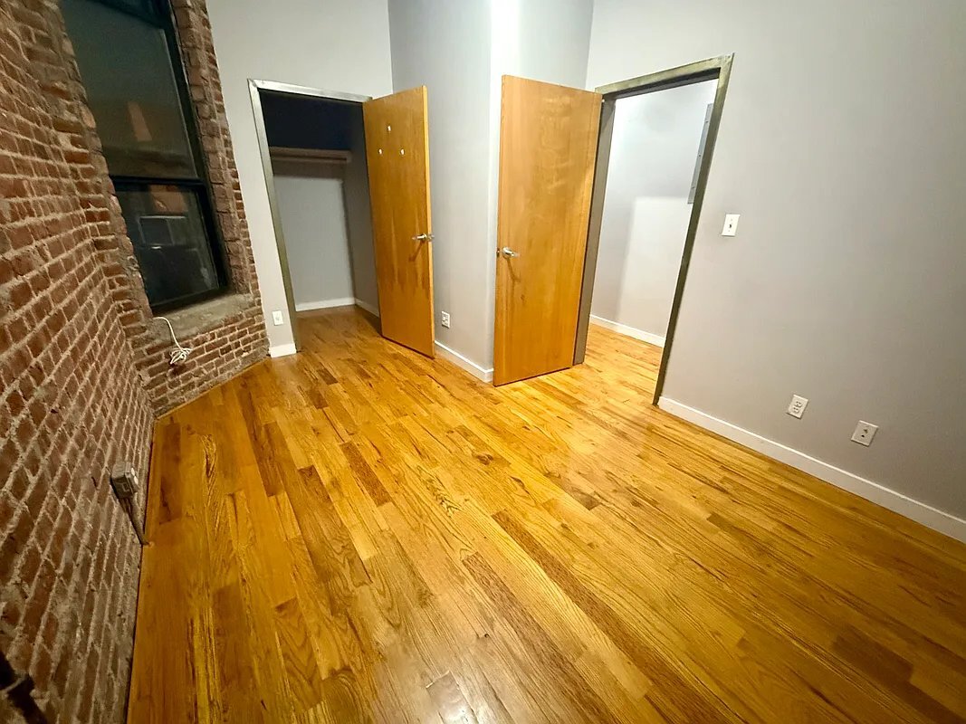 Building Photo - 103 E 102nd St