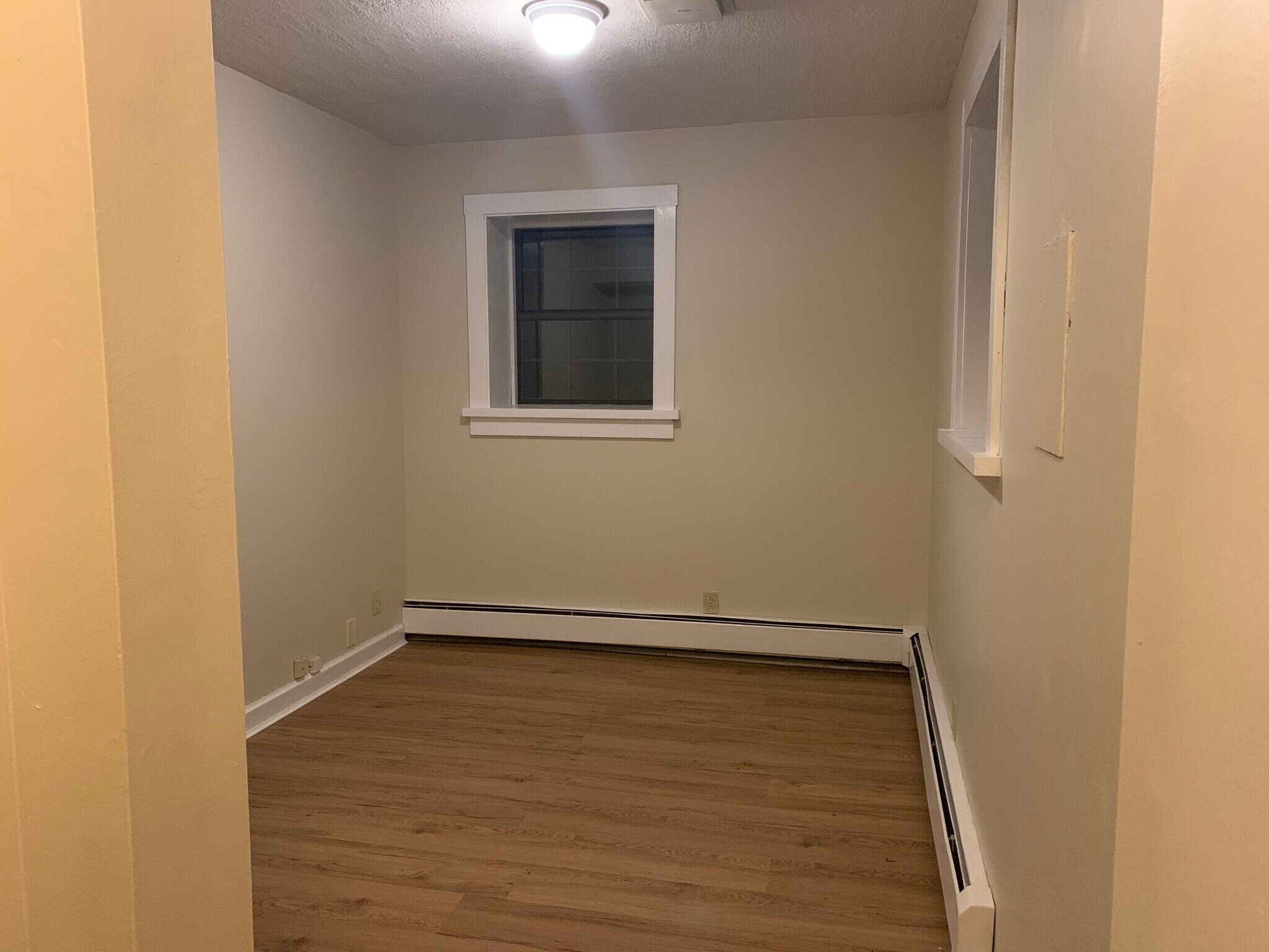 Building Photo - 655 Kilmer St