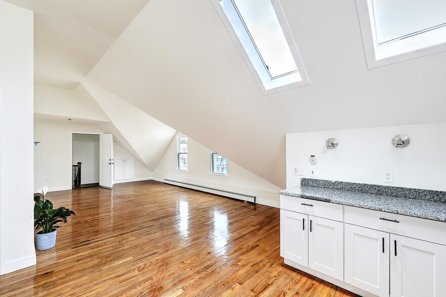 Building Photo - 139 Wentworth Ave