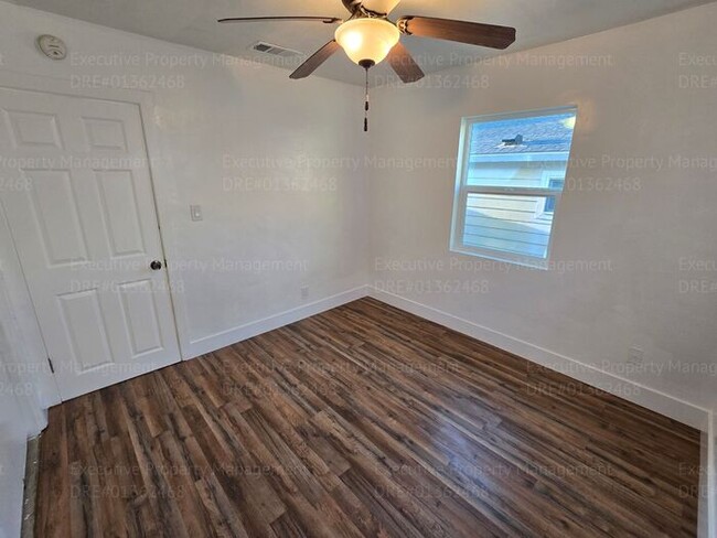 Building Photo - Remodeled 3 bedroom/ 1 bathroom