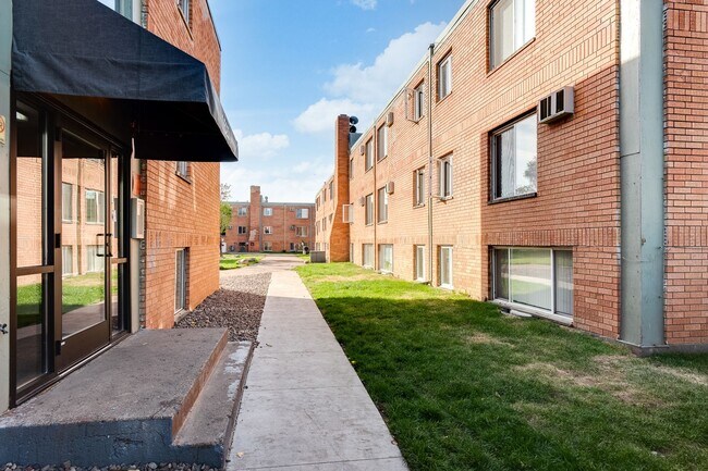 Building Photo - 1511 Westminster St