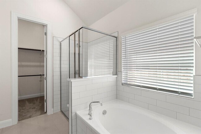 Building Photo - 528 Tubman Dr