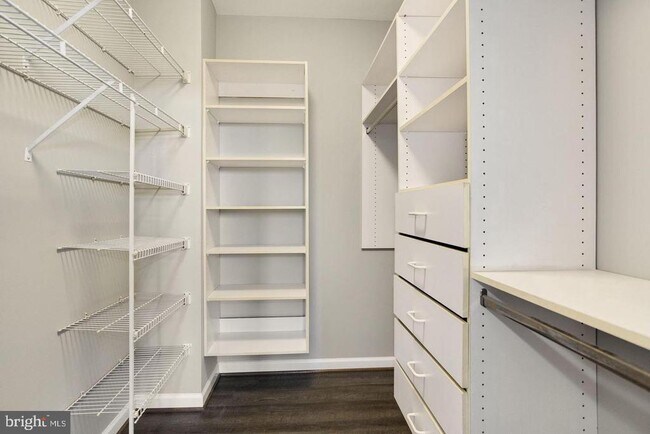 Building Photo - 1200 Braddock Pl