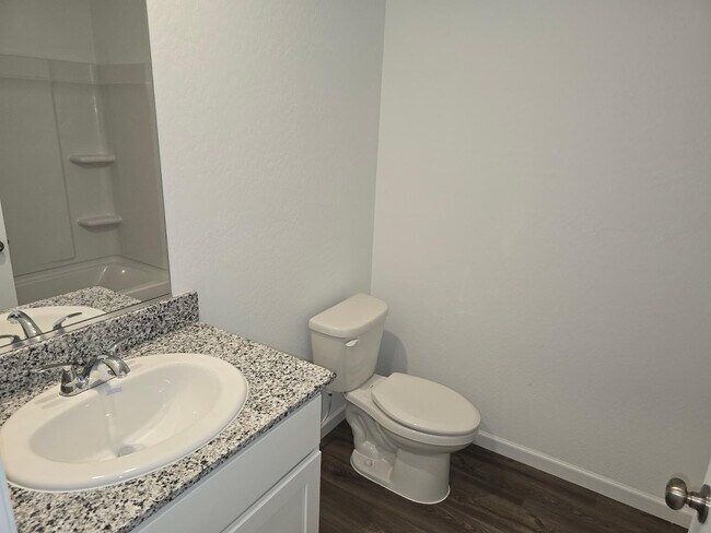 Building Photo - 737 Dylan Ct