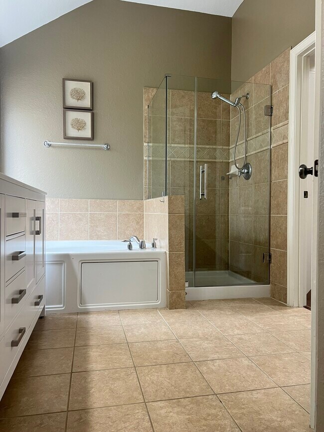 Building Photo - 23127 Enchanted Cactus Dr