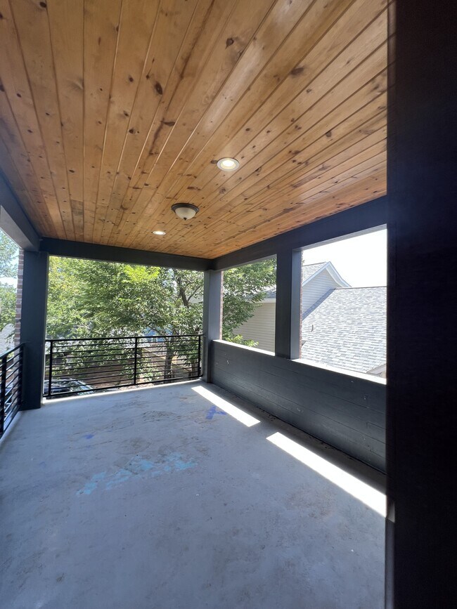 Building Photo - 300 W Dexter Dr