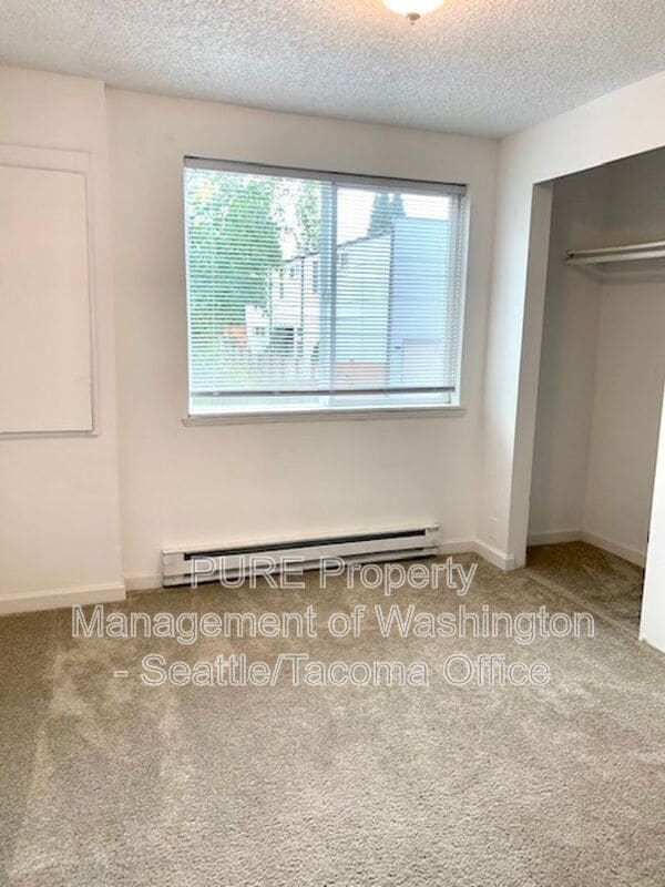 Building Photo - 907 SW Holden St