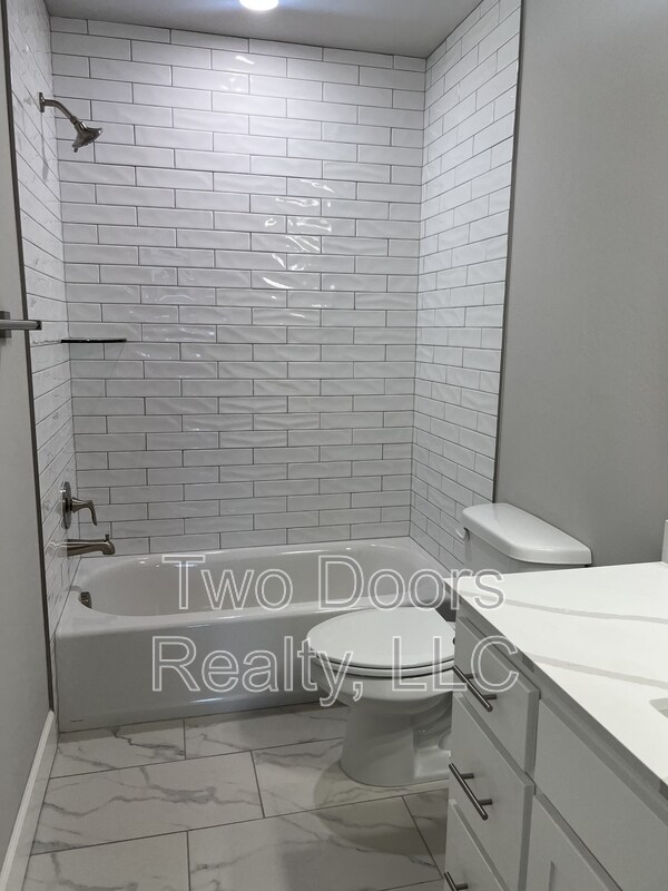 Building Photo - 13812 Klinsman Rd