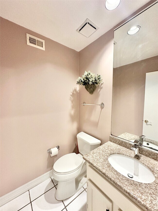 Building Photo - 65 Hickory Oak Dr