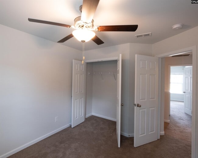 Building Photo - 228 Bluewing Dr