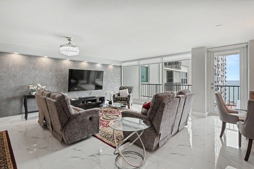Building Photo - 4280 Galt Ocean Dr