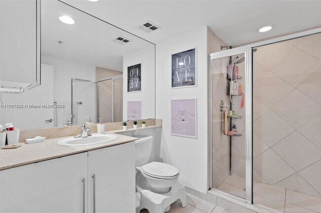 Building Photo - 335 S Biscayne Blvd