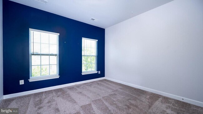 Building Photo - 15015 Nancy Gibbons Ter