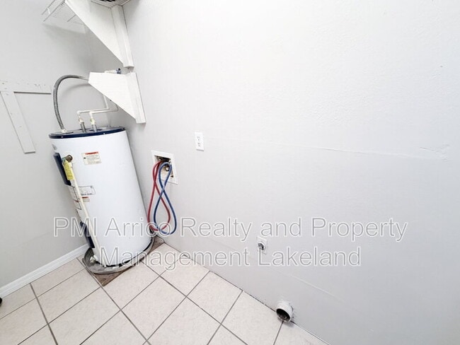 Building Photo - 670 Garden St