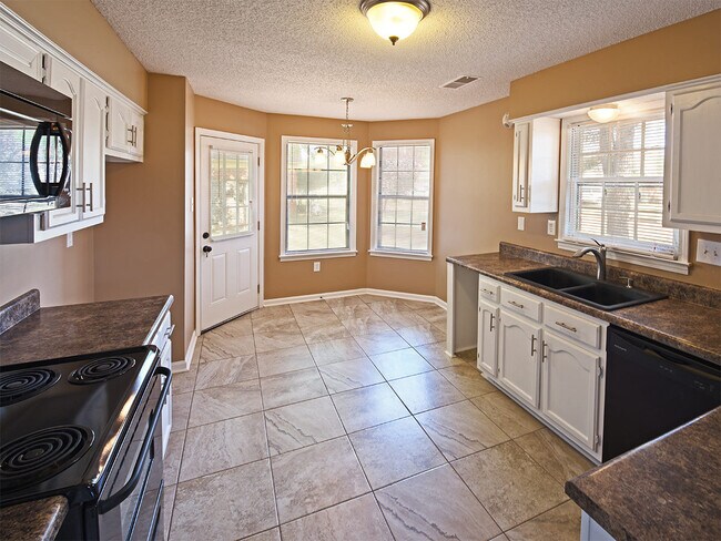 Building Photo - 8096 Ballarat Cove