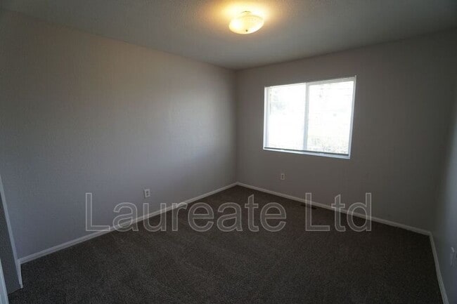 Building Photo - 932 Lowell Blvd