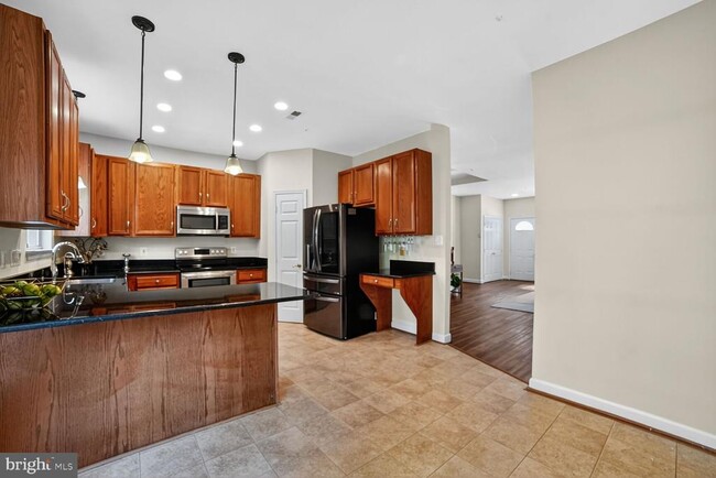 Building Photo - 6134 Pine Crest Ln