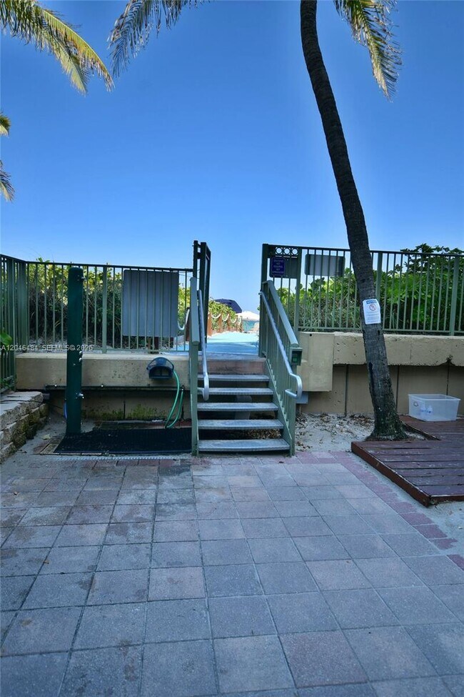 Building Photo - 2080 S Ocean Dr