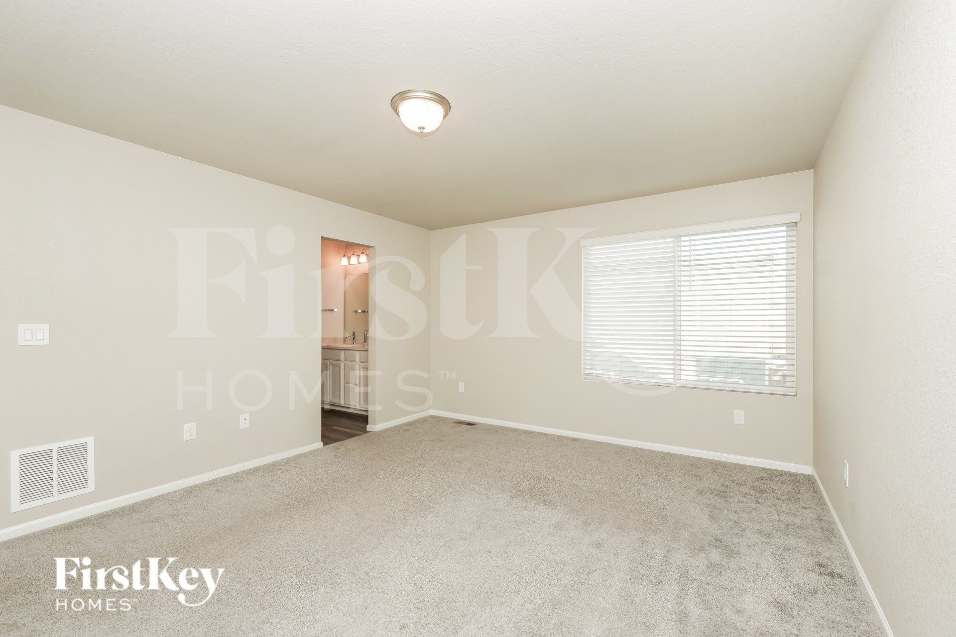 Building Photo - 11156 Murrelet Dr