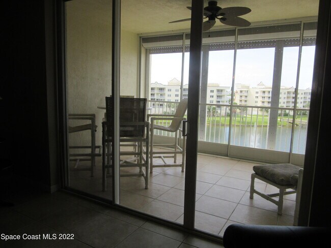 Building Photo - 8951 Lake Dr