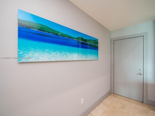 Building Photo - 950 Brickell Bay Dr
