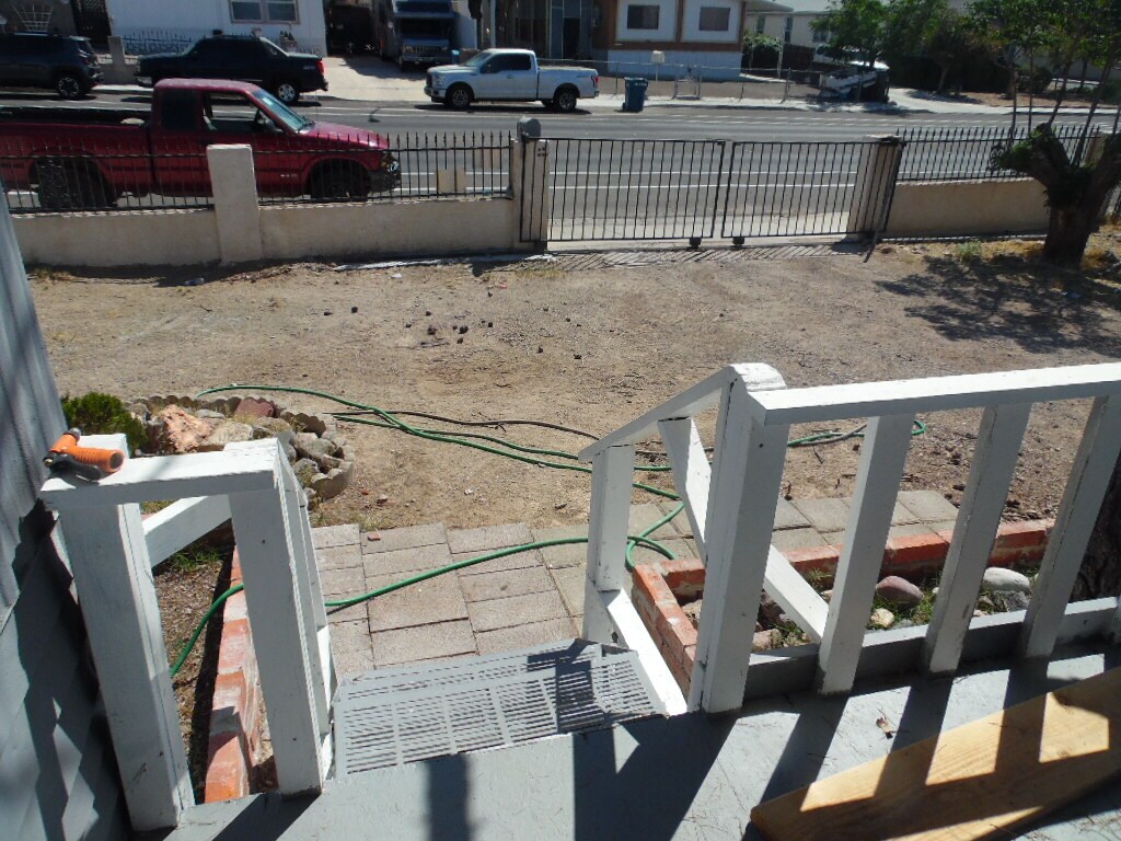 Porch - 208 Mohawk Dr