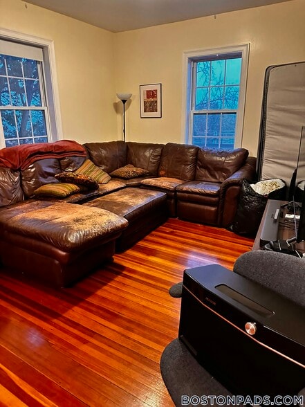 Primary Photo - 107 Fisher Ave