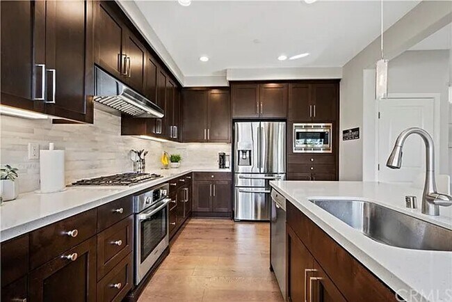 Building Photo - Beautiful 3 Bedroom, 3 Bathroom Home in Portola Springs