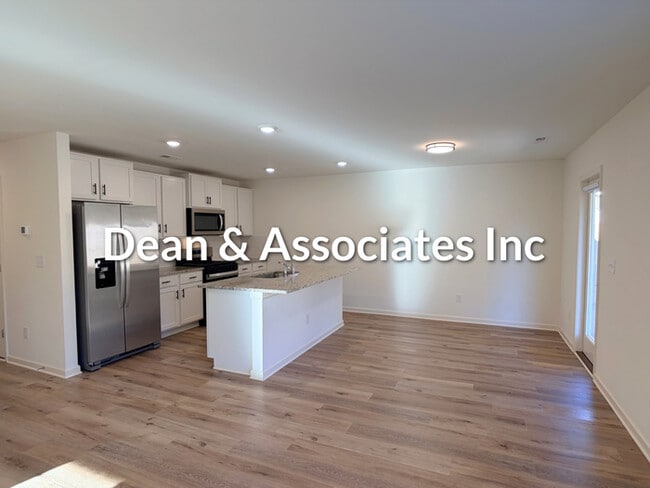 Building Photo - 827 Fish Camp Rd