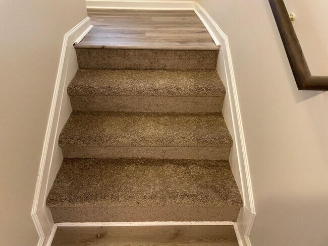 Building Photo - Great Townhome In Oak Grove - Easy Access to Emory & CDC