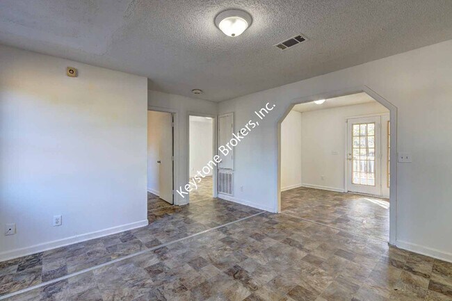 Building Photo - 4120 Elizabeth Ct