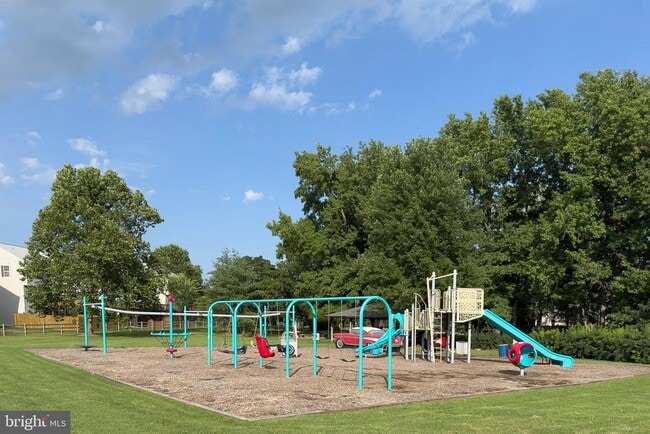 Building Photo - 16140 Edenwood Dr