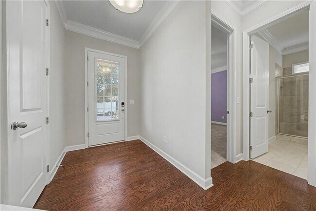 Building Photo - 165 Mansfield Dr