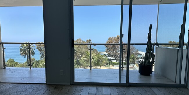 Primary Photo - 201 Ocean Ave